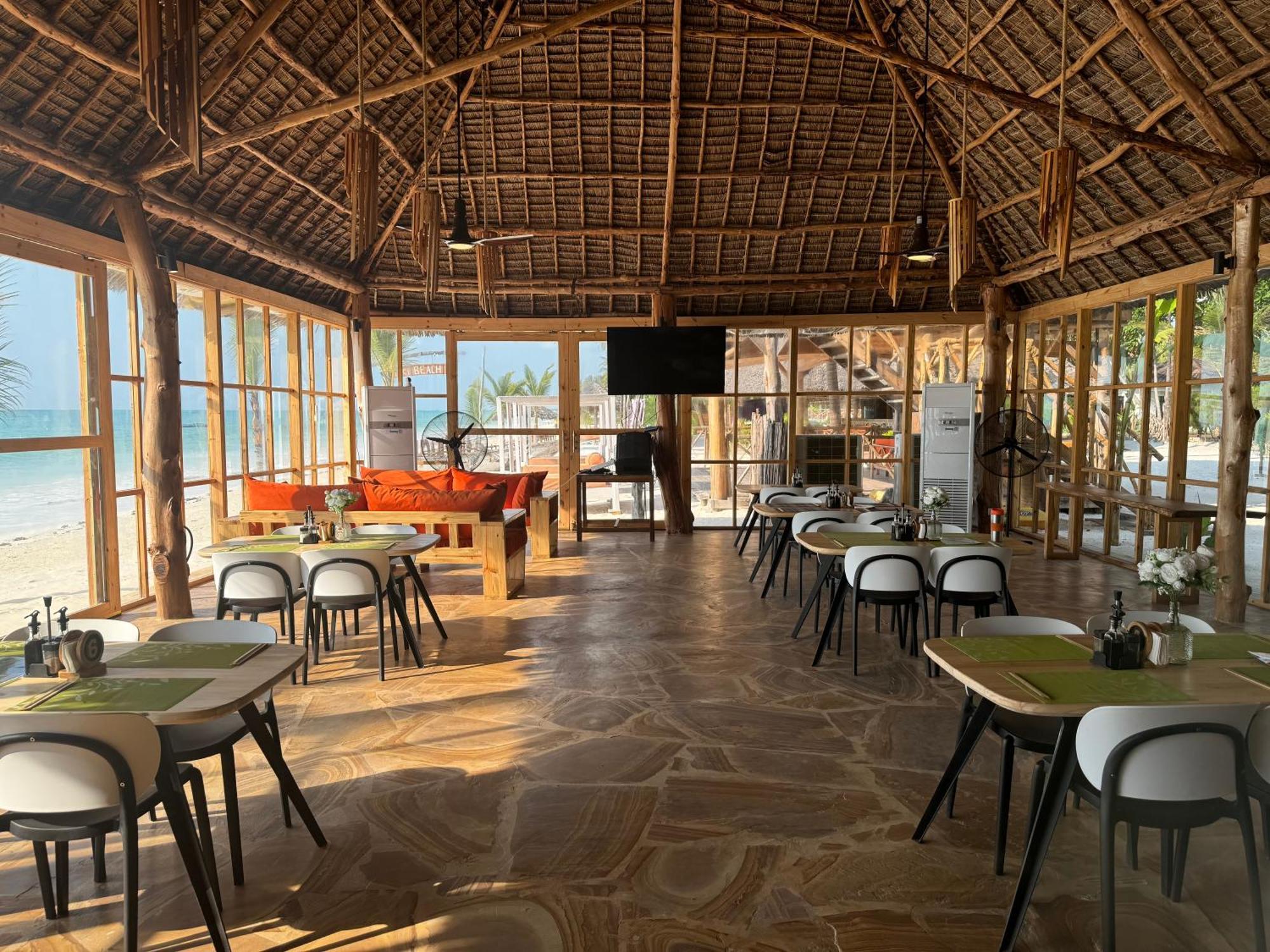 Tiki Beach Club & Resort (Adults Only) Буейю Екстериор снимка
