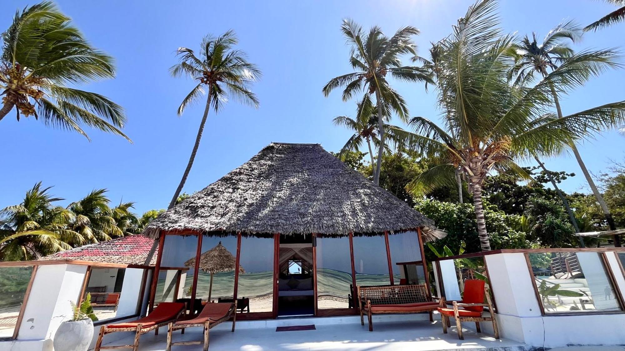 Tiki Beach Club & Resort (Adults Only) Буейю Екстериор снимка