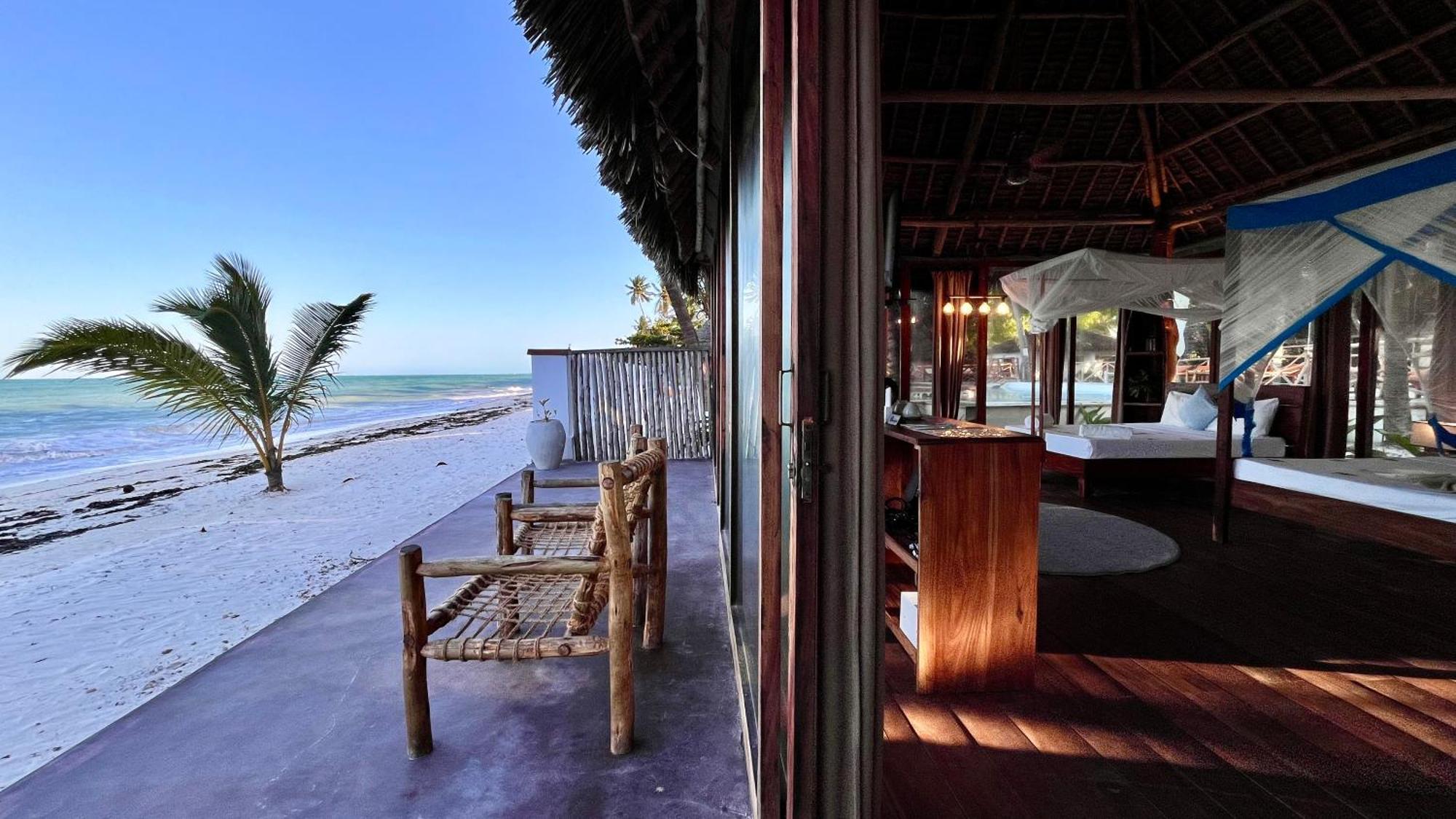 Tiki Beach Club & Resort (Adults Only) Буейю Екстериор снимка