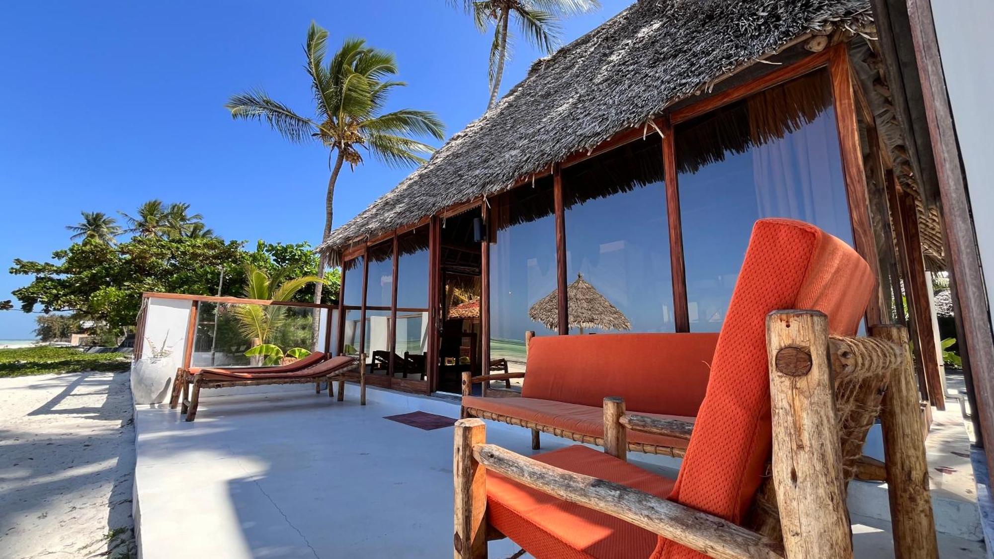 Tiki Beach Club & Resort (Adults Only) Буейю Екстериор снимка